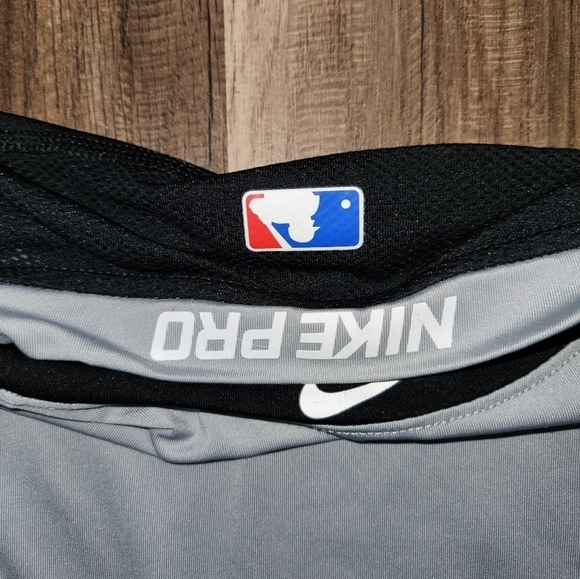 NIKE Pro longsleeve shirt size Small Dri Fit black and gray - Picture 4 of 4